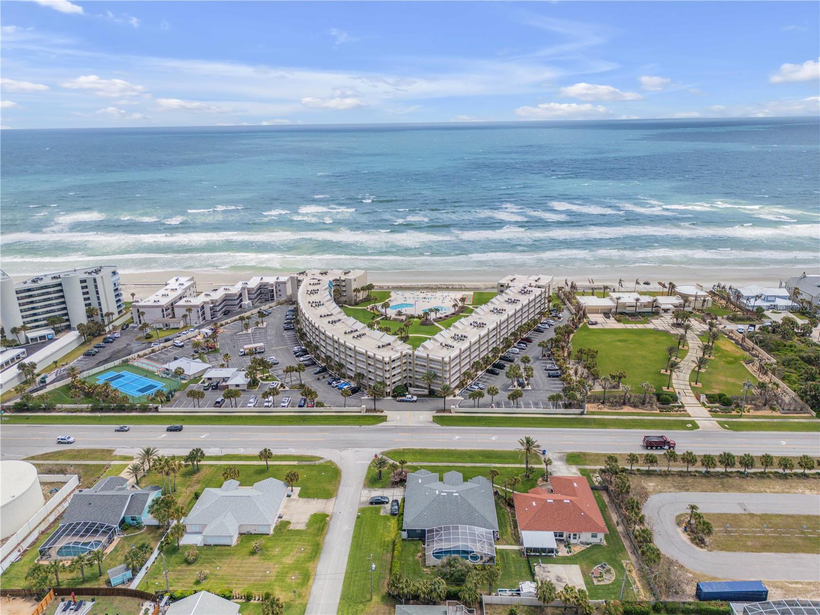 ERROLL SEA CONDO - Residential