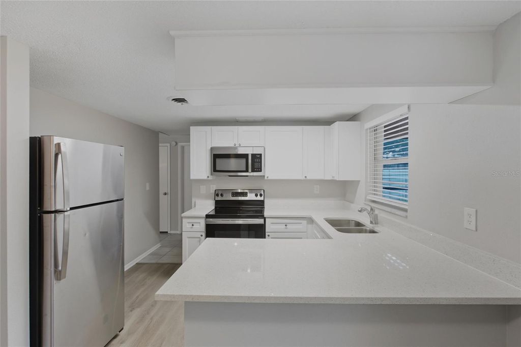 Photo of 101 Oberlin Road, Venice, FL 34293 (MLS # C7516264)
