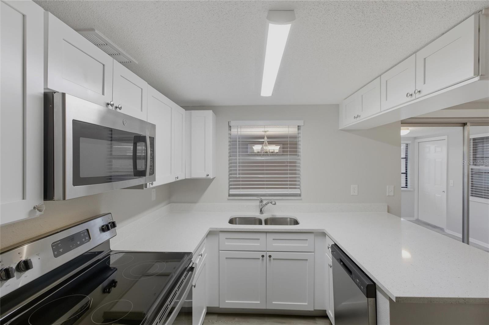 SOUTH VENICE - Residential