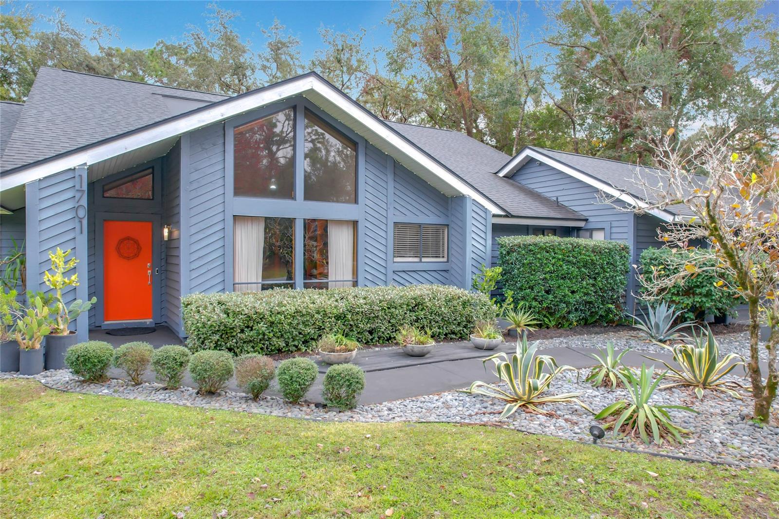 1701 CEDAR STONE COURT