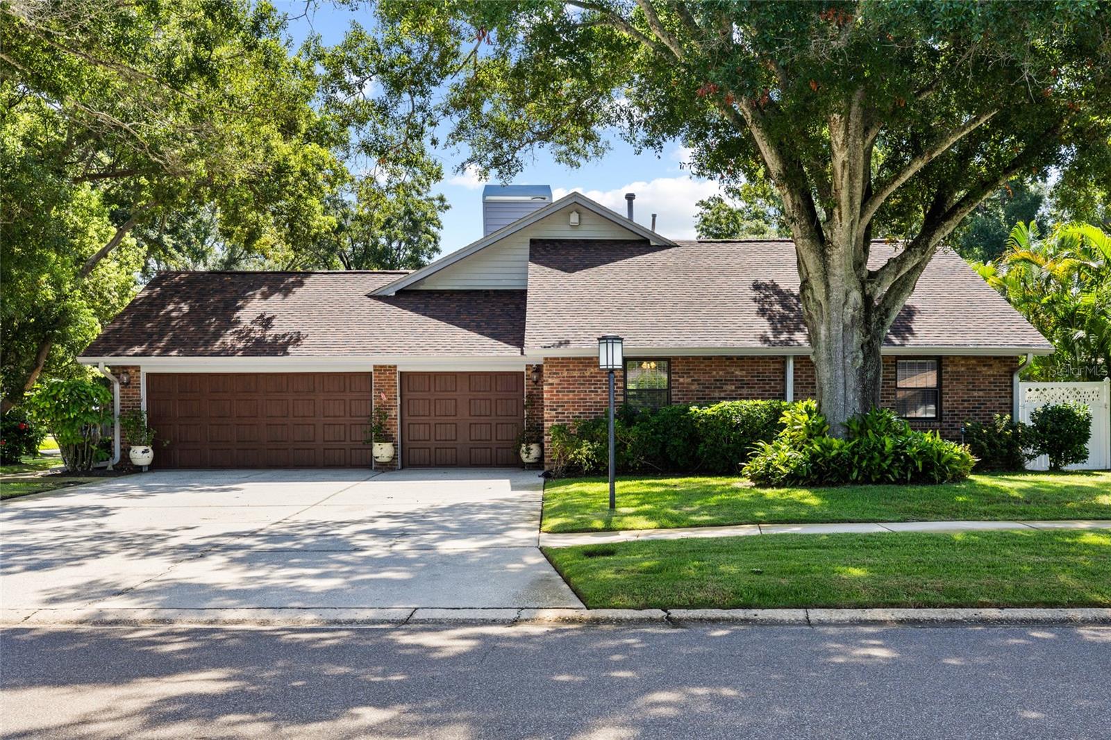 2707 WESTCHESTER DRIVE N