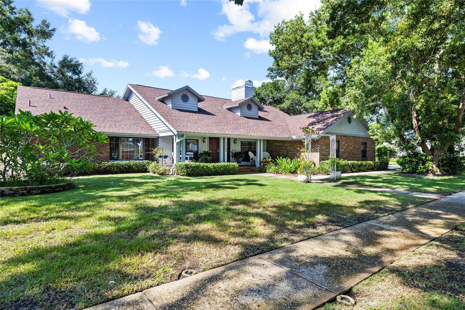 2707 WESTCHESTER DRIVE N