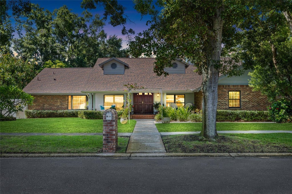 Photo of 2707 Westchester Drive N, Clearwater, FL 33761 (MLS # TB8544582)