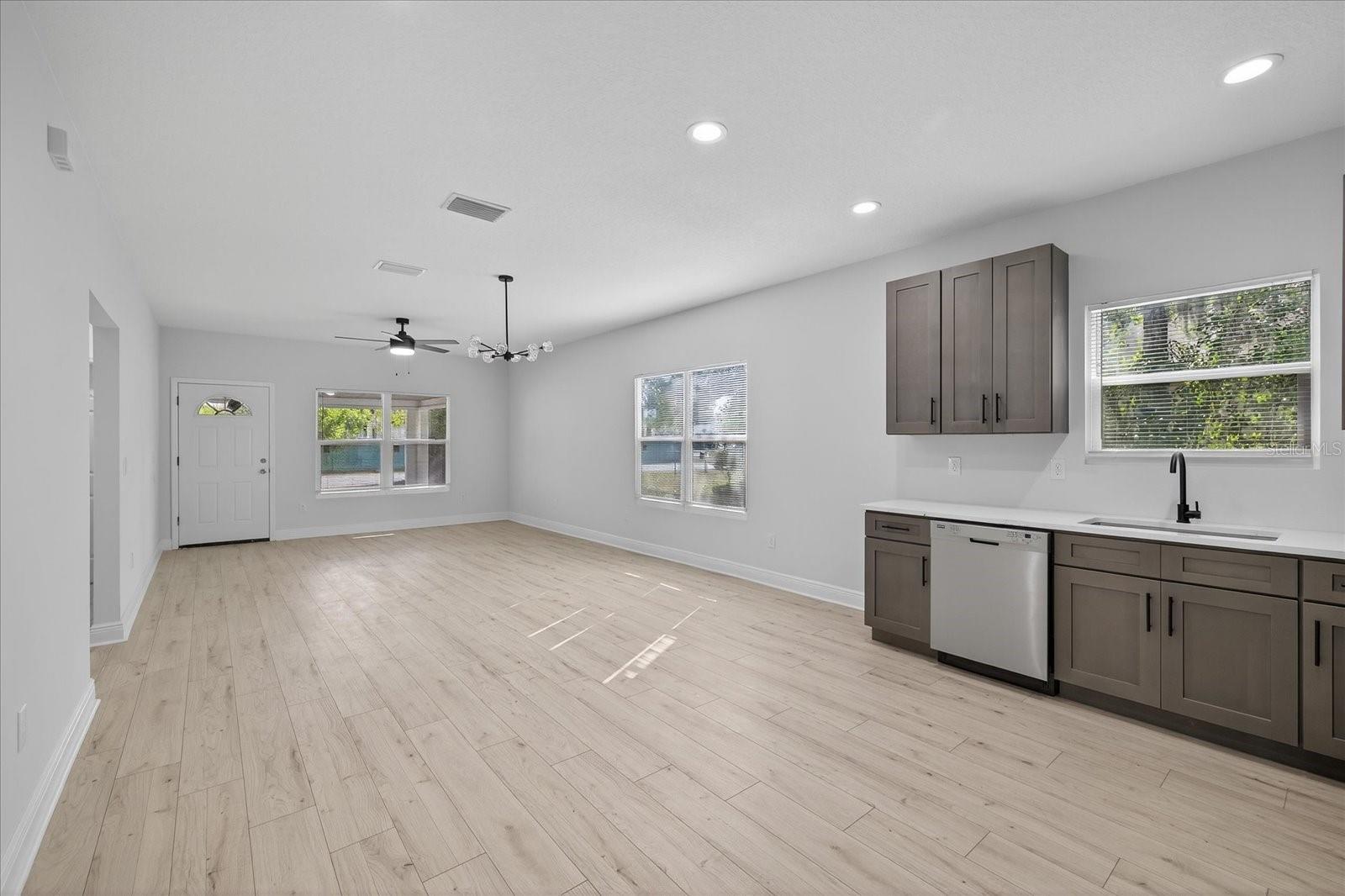 ORANGE HEIGHTS - Residential