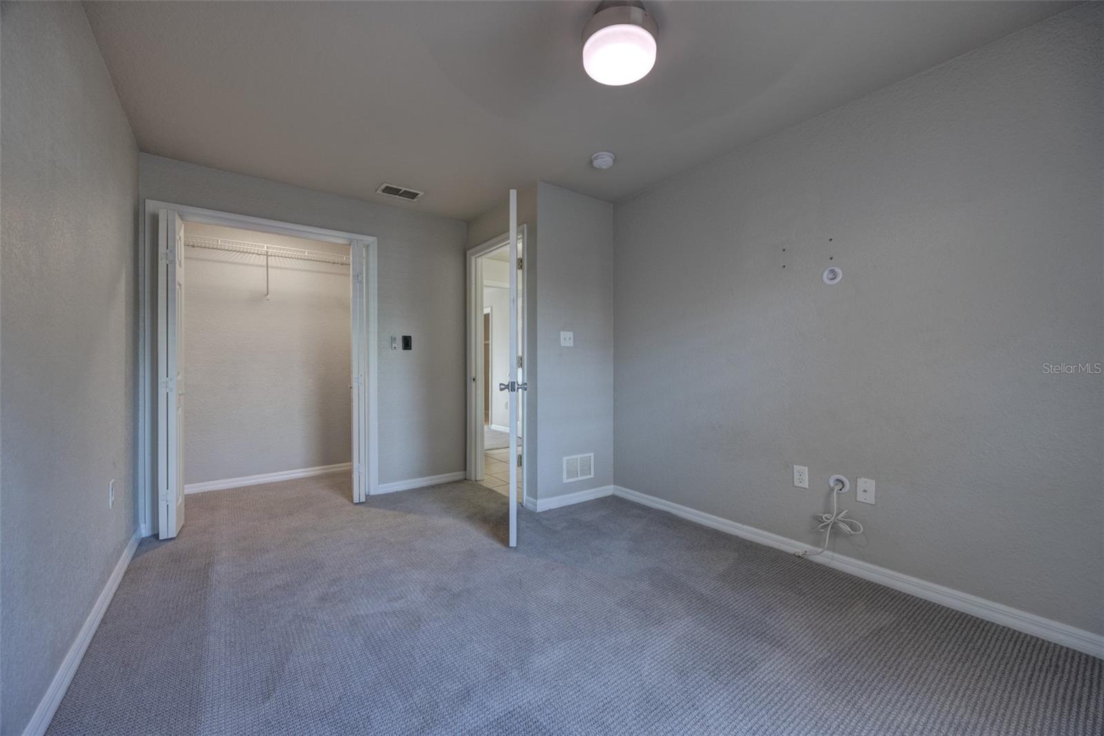 TRIPLE S UNIT 01 - Residential