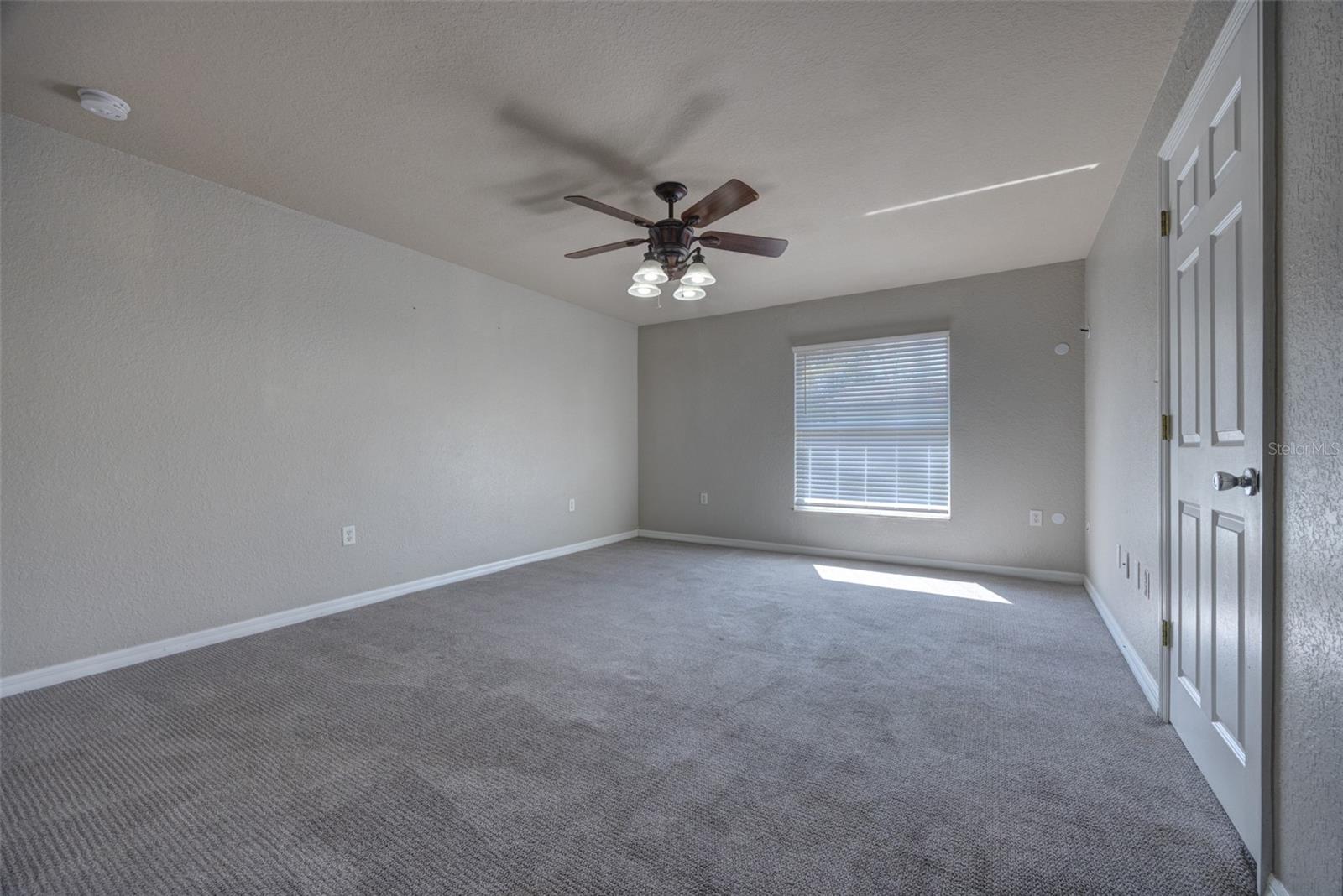 TRIPLE S UNIT 01 - Residential