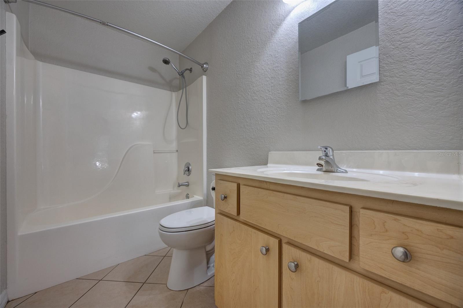 TRIPLE S UNIT 01 - Residential