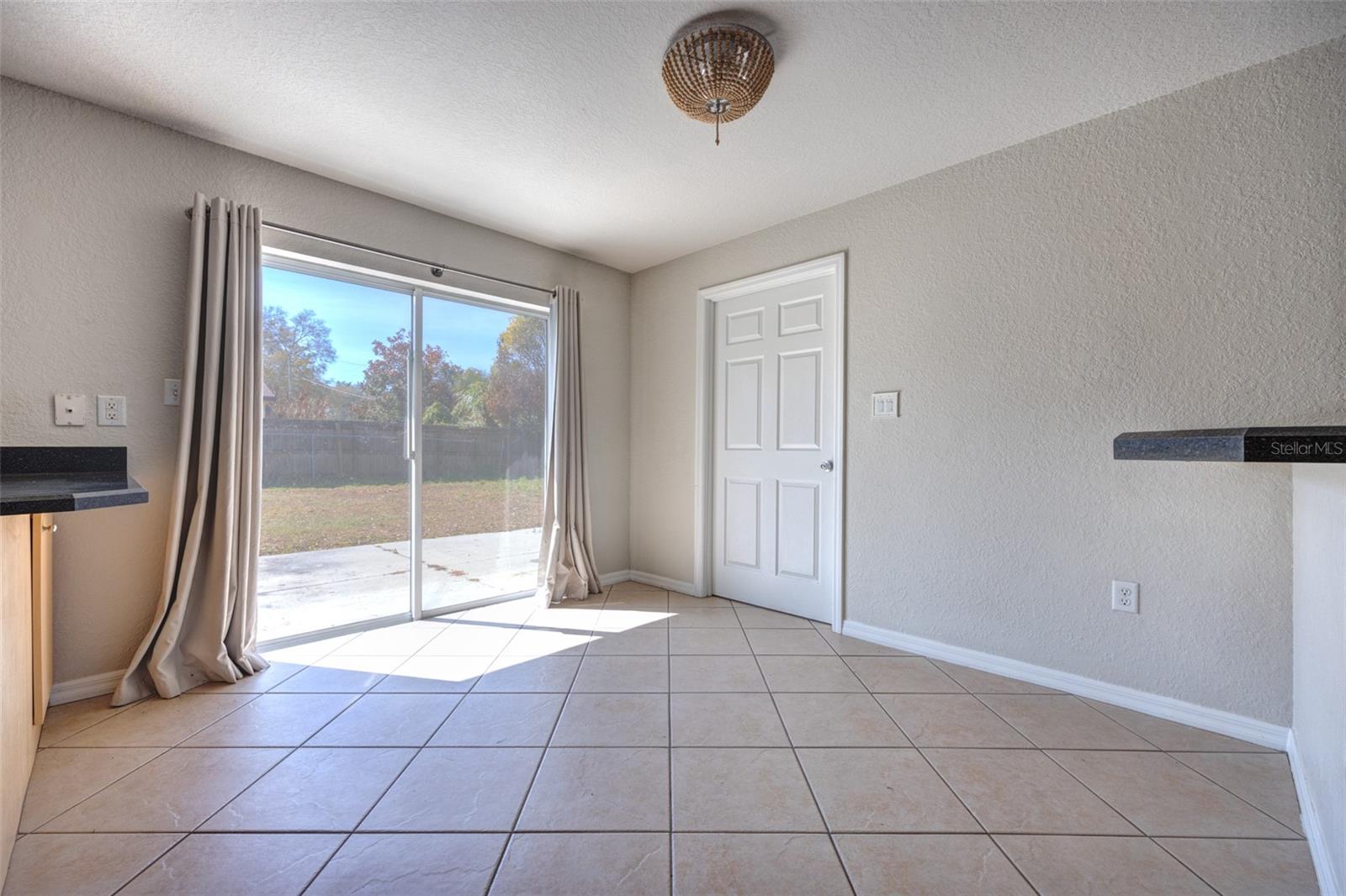 TRIPLE S UNIT 01 - Residential