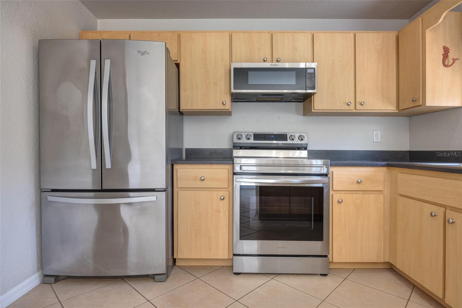 TRIPLE S UNIT 01 - Residential