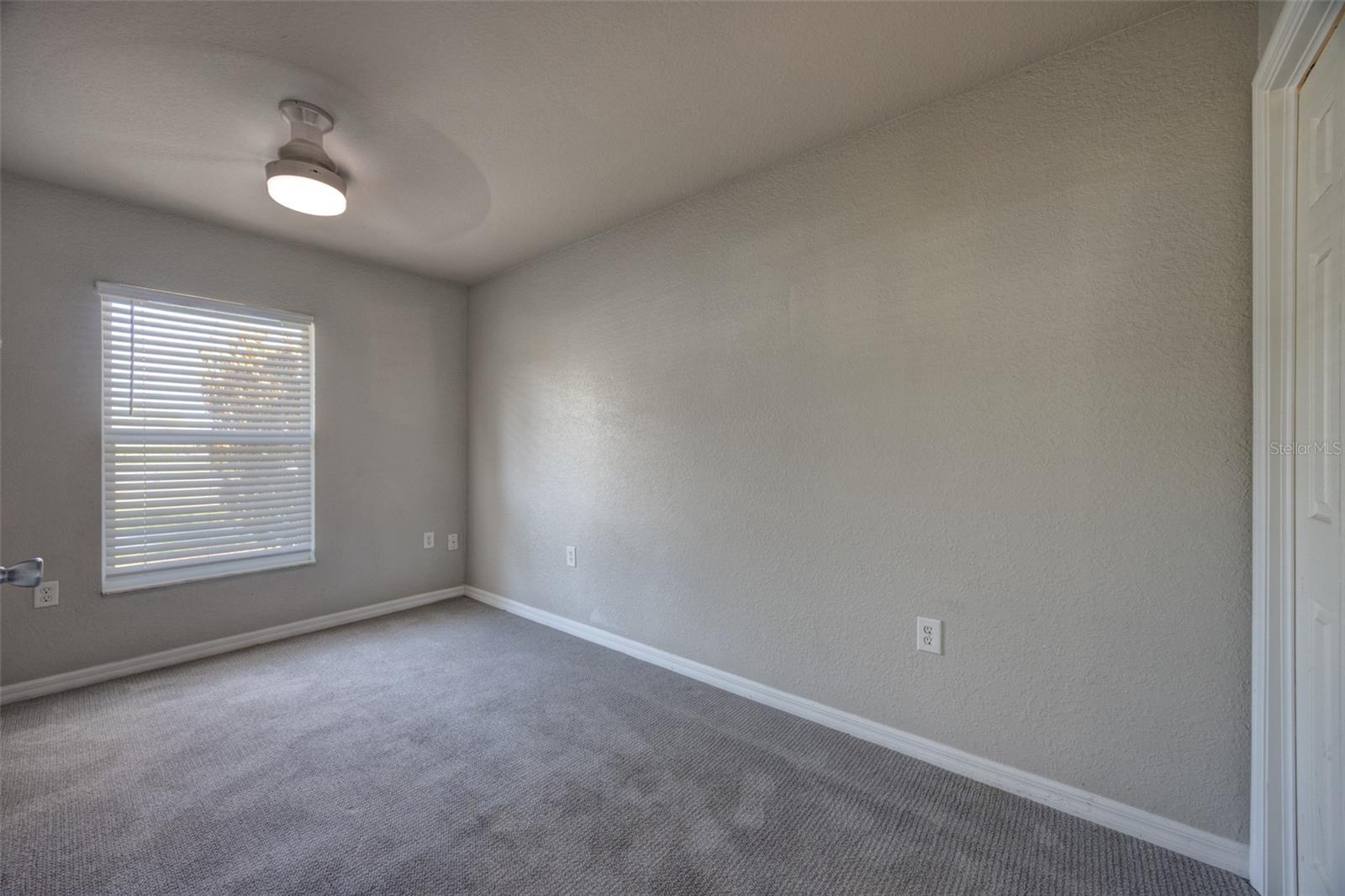 TRIPLE S UNIT 01 - Residential