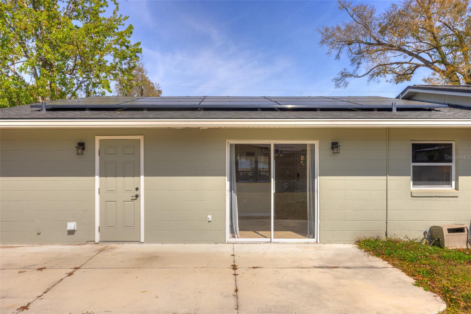 TRIPLE S UNIT 01 - Residential