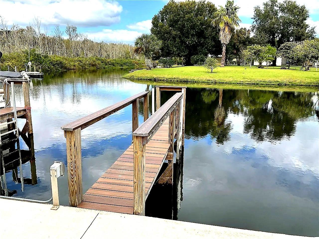 HERE & THERE PALM SHRSS RV RESIDENCE - Residential Lease