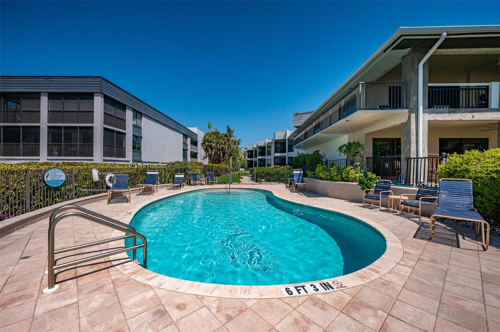 SEAGRAPE INN - Residential