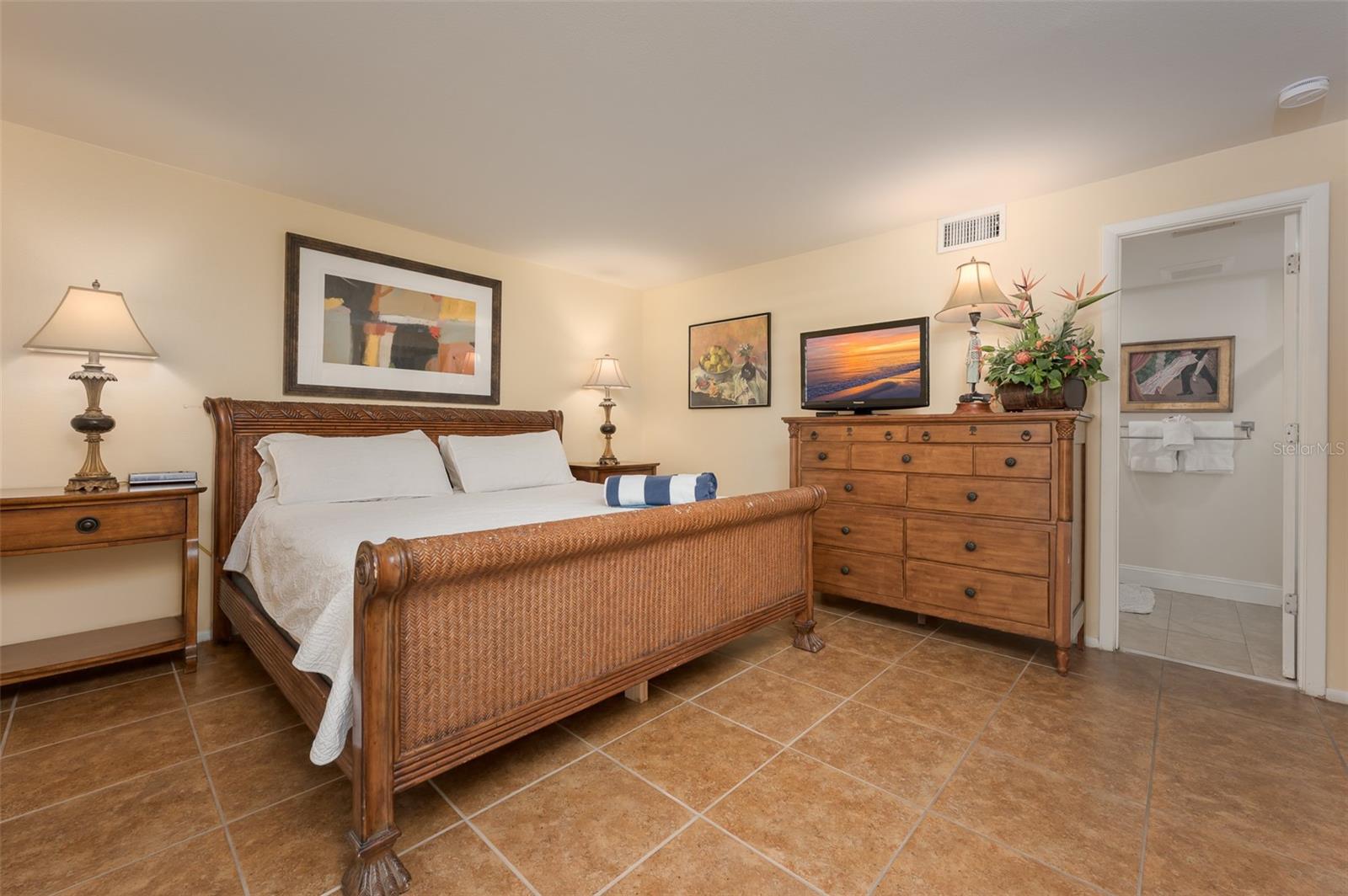 SEAGRAPE INN - Residential