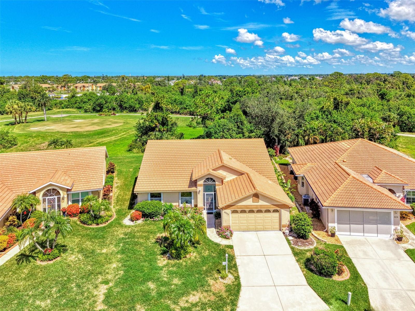 8252 PARKSIDE DRIVE
