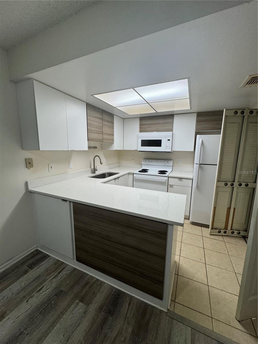 WINDTREE GARDENS CONDO PH 06 - Residential