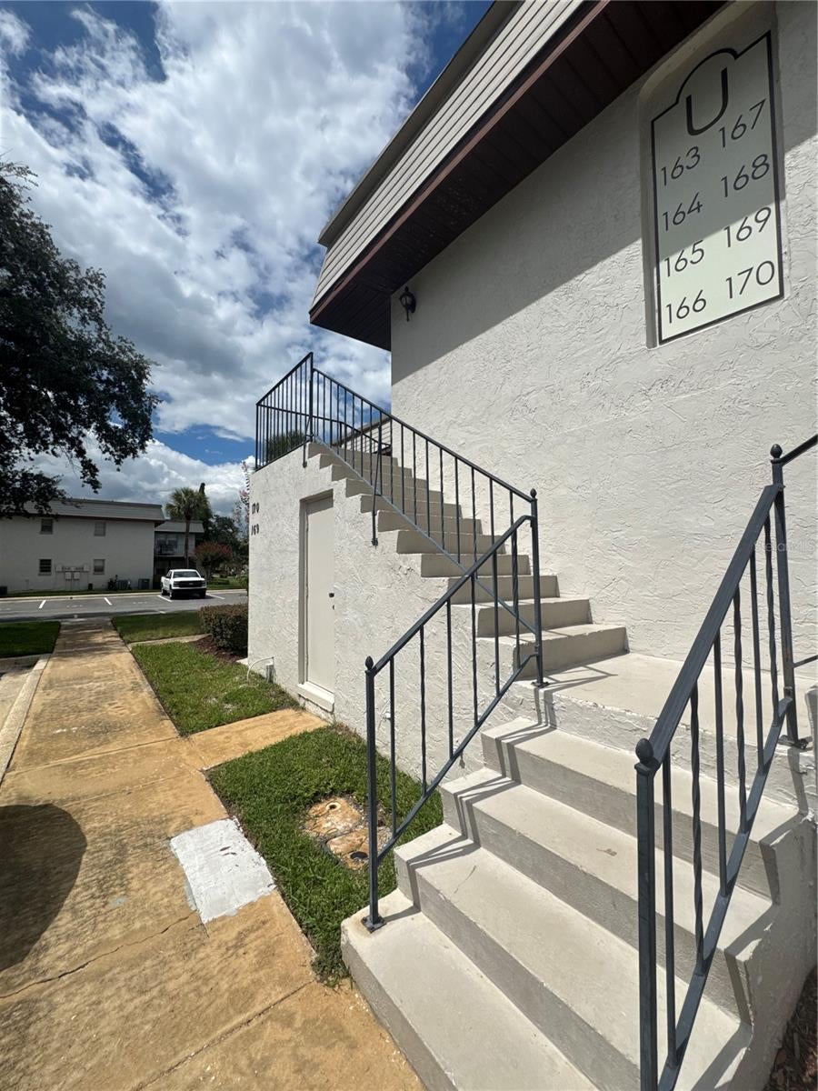 170 WINDTREE LANE
