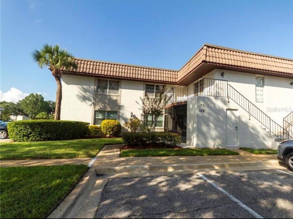 Photo of 170 Windtree Lane, Winter Garden, FL 34787 (MLS # S5150050)