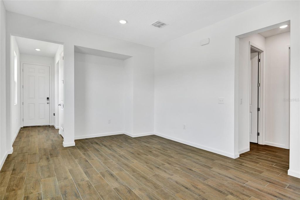 Photo of 804 Lake Dell Road, Dundee, FL 33838 (MLS # S5125101)