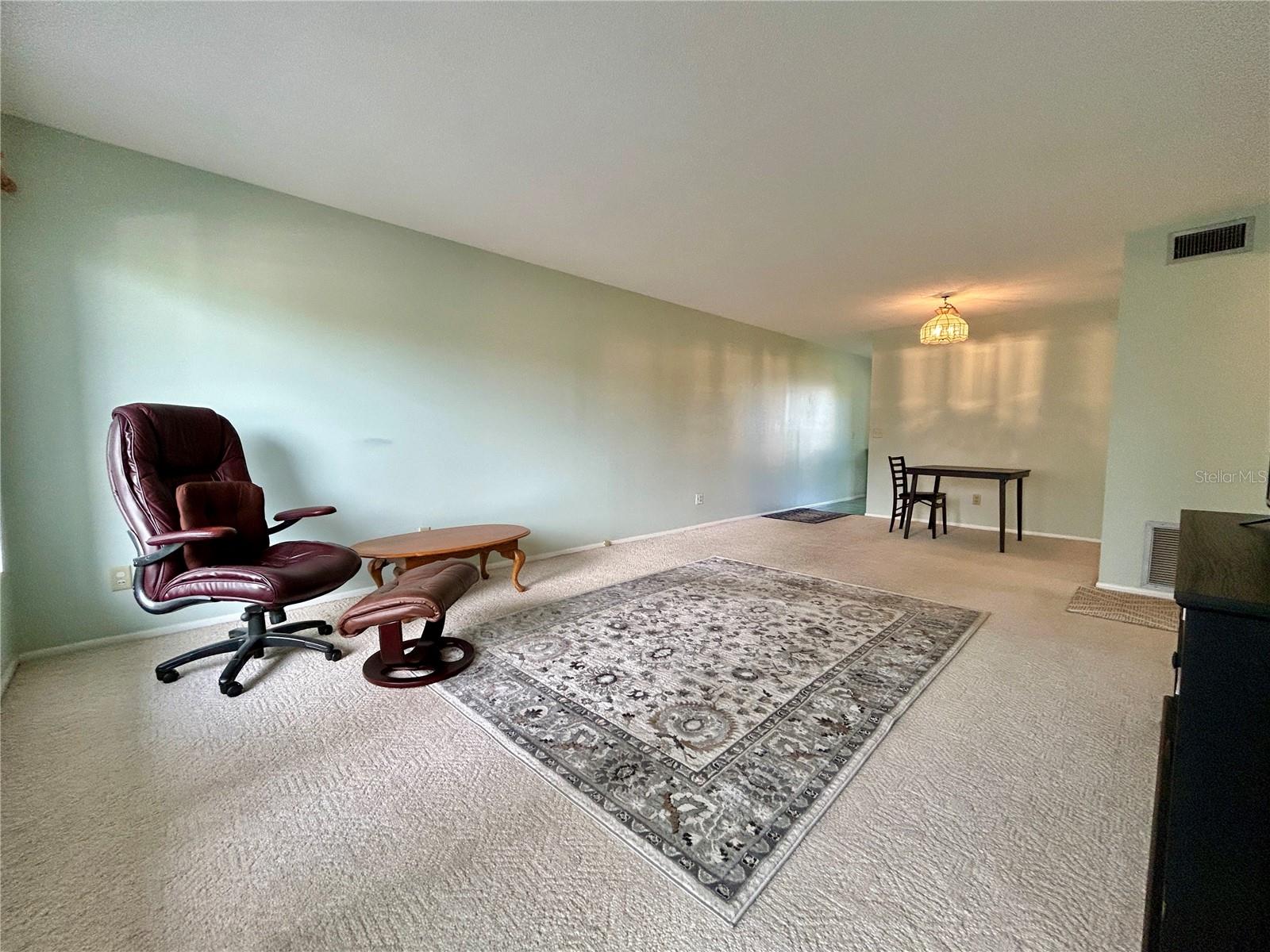 2072 AUSTRALIA WAY W 32