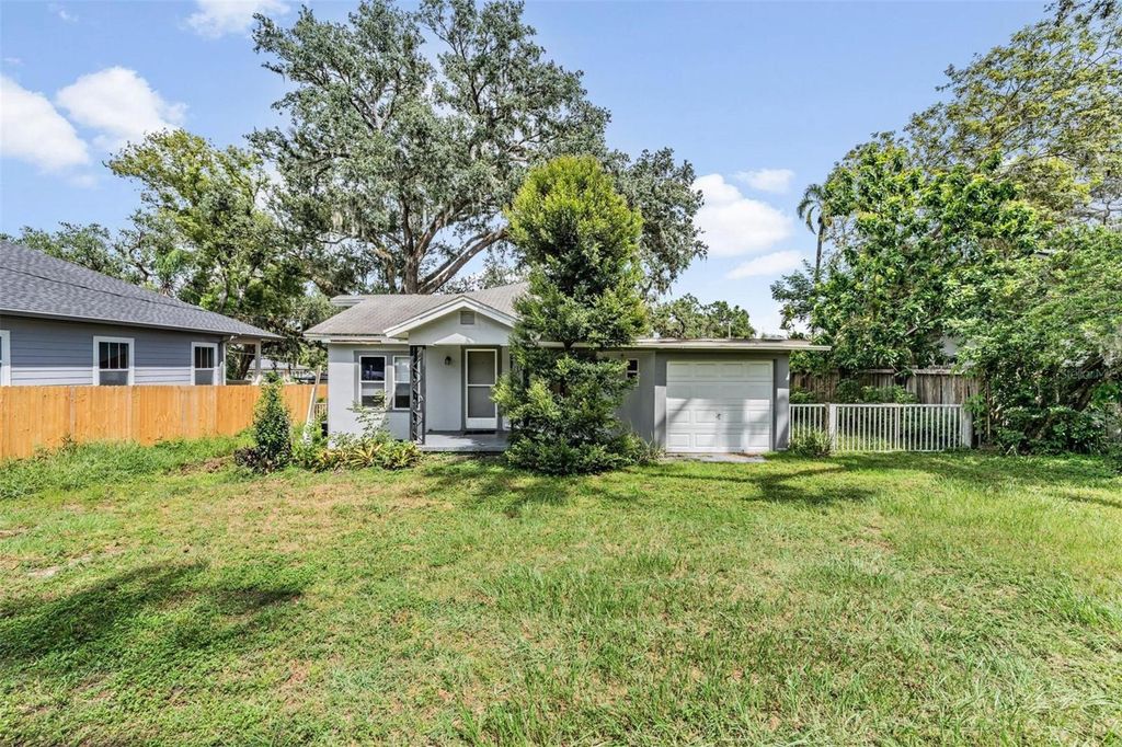 Photo of 7009 N 15th Street, Tampa, FL 33610 (MLS # TB8424418)