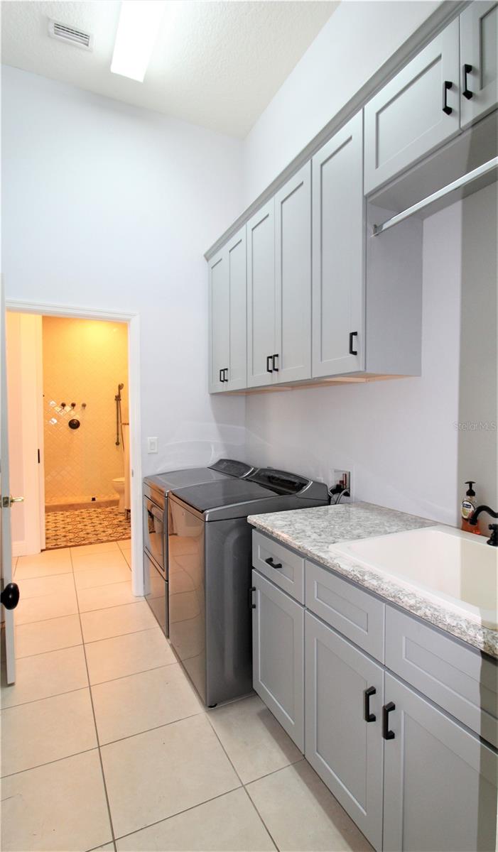 PALMA SOLA TRACE - Residential Lease