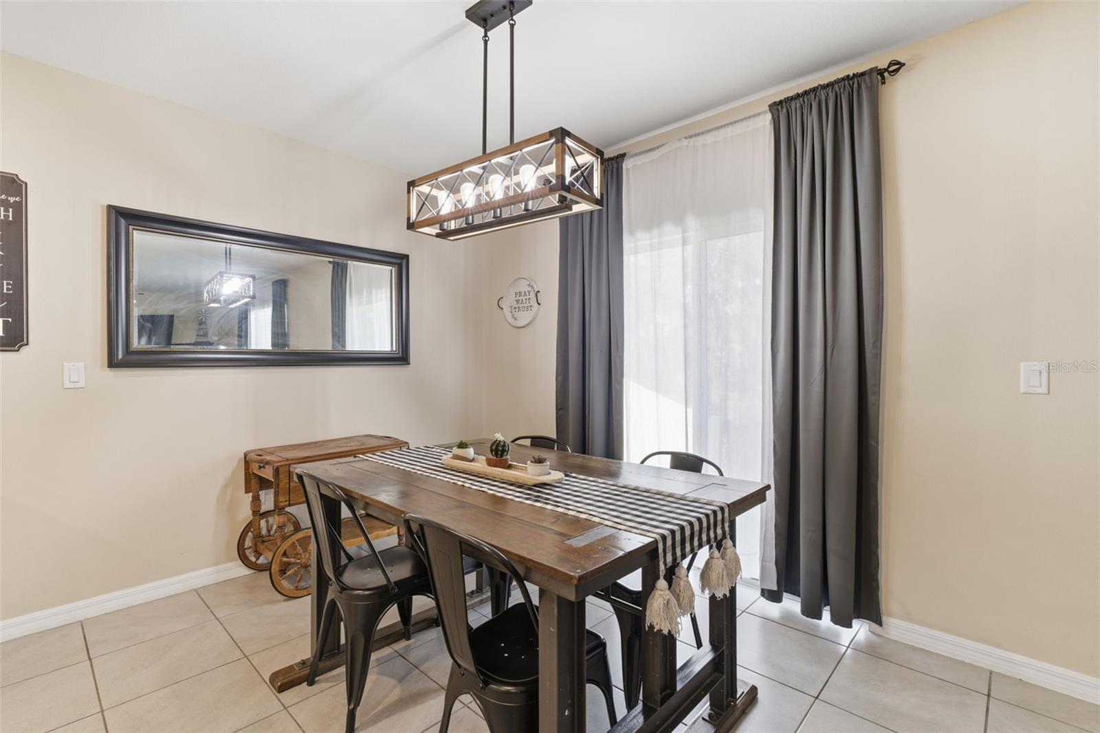 LAKE GLEASON RESERVE - Residential