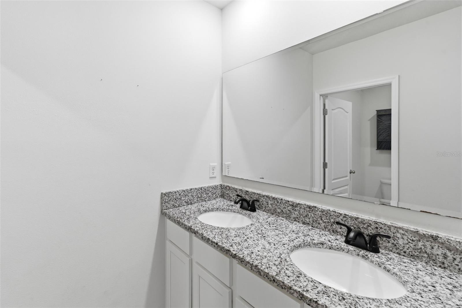 LAKE GLEASON RESERVE - Residential