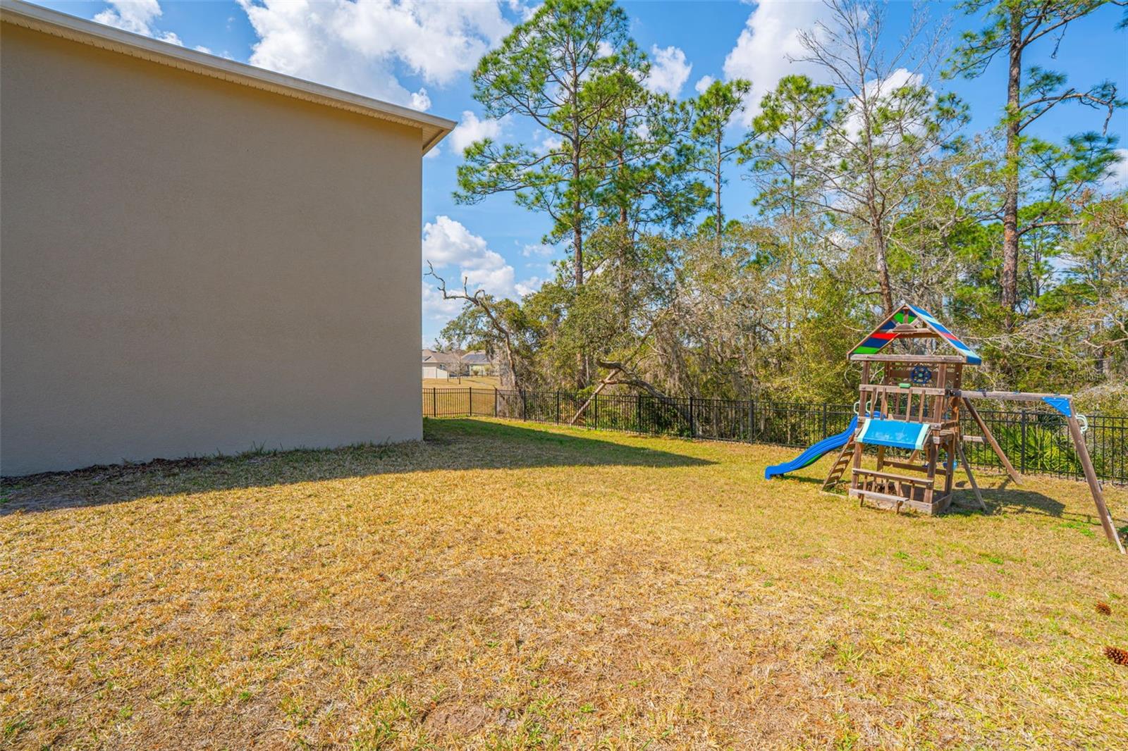 LAKE GLEASON RESERVE - Residential