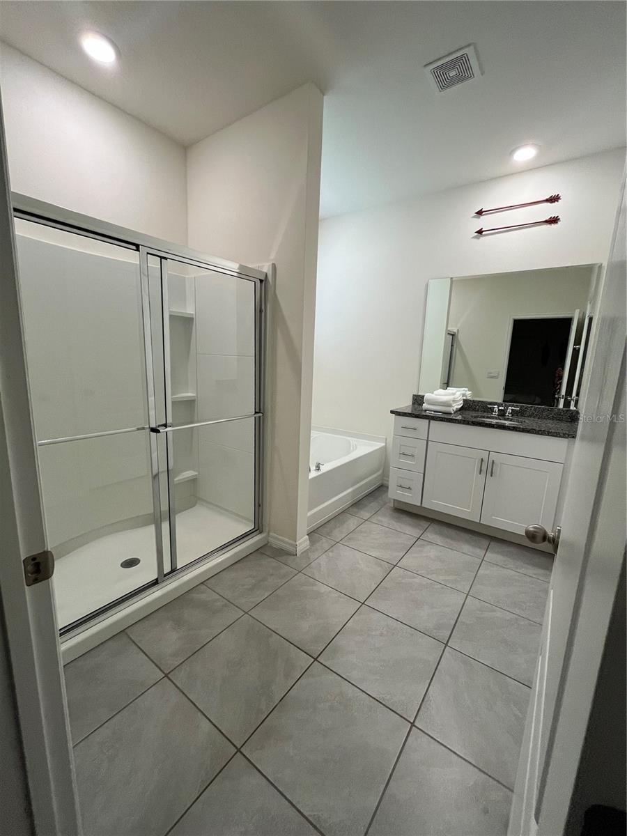 OAKMONT PH 01 - Residential