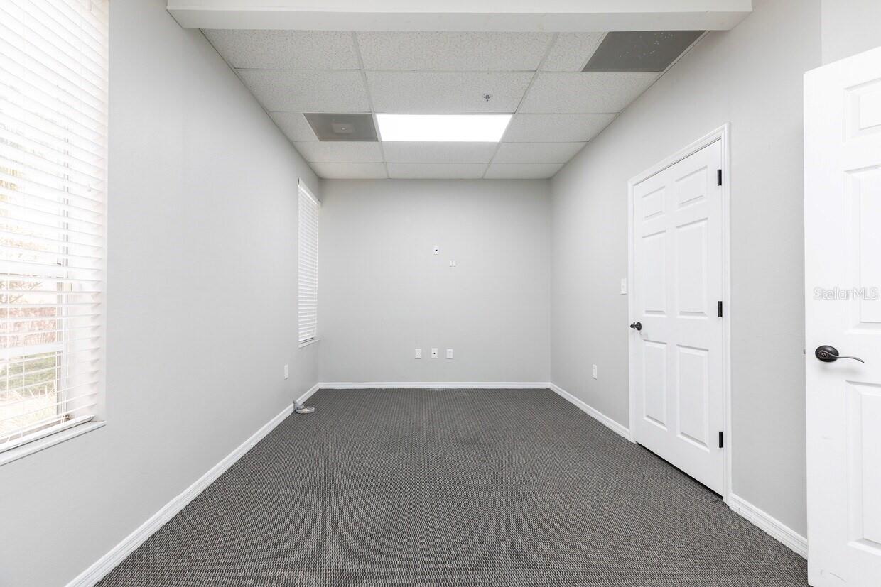 KEEWIN LEXINGTON PARK - Commercial Sale