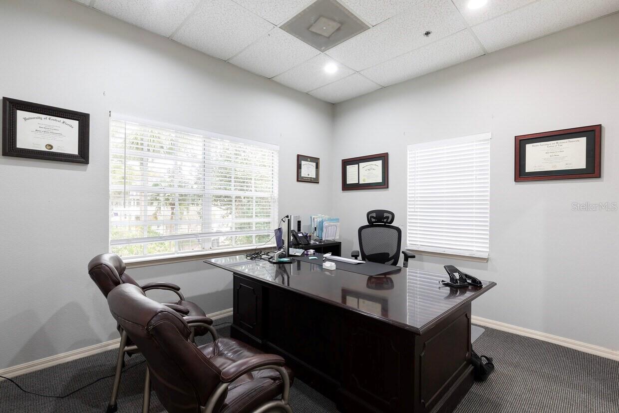 KEEWIN LEXINGTON PARK - Commercial Sale