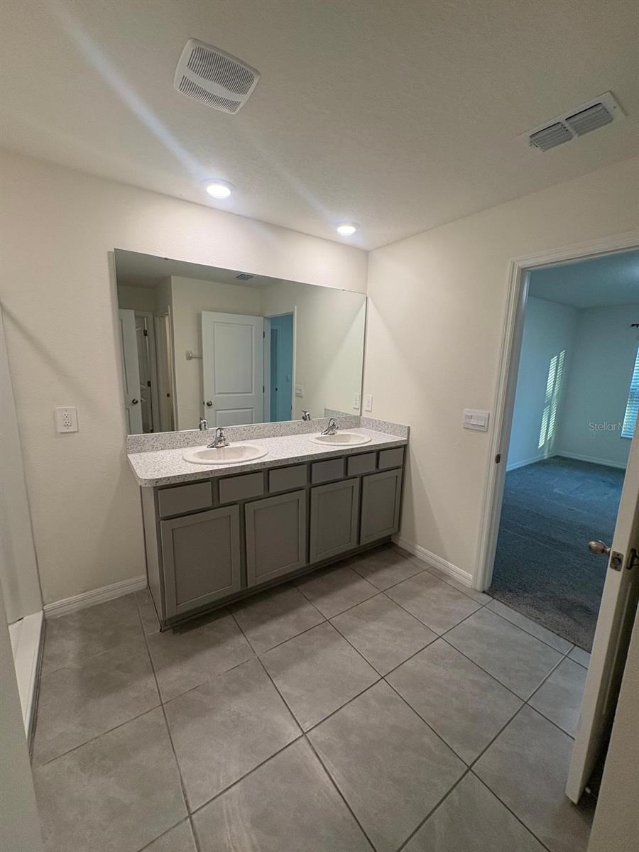 AUTUMN GLEN PH 1 - Residential Lease