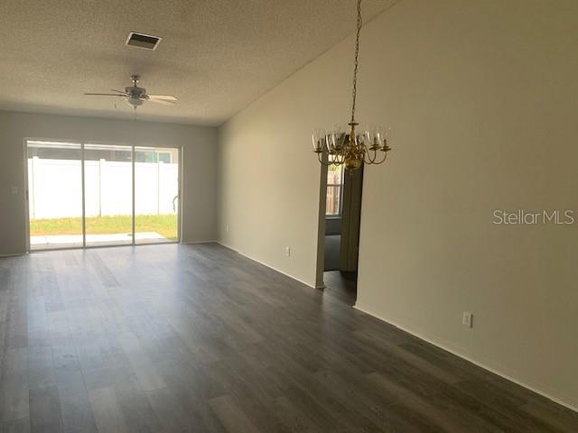 OAKDALE RIVERVIEW ESTATES UN 3 - Residential Lease