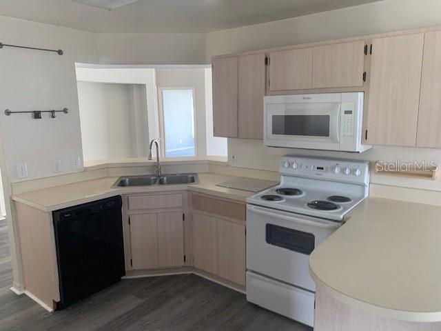 OAKDALE RIVERVIEW ESTATES UN 3 - Residential Lease