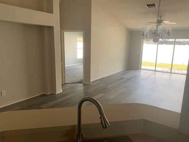 OAKDALE RIVERVIEW ESTATES UN 3 - Residential Lease