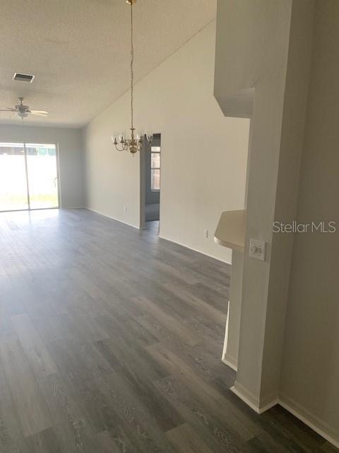 OAKDALE RIVERVIEW ESTATES UN 3 - Residential Lease