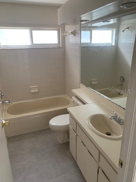 OAKDALE RIVERVIEW ESTATES UN 3 - Residential Lease