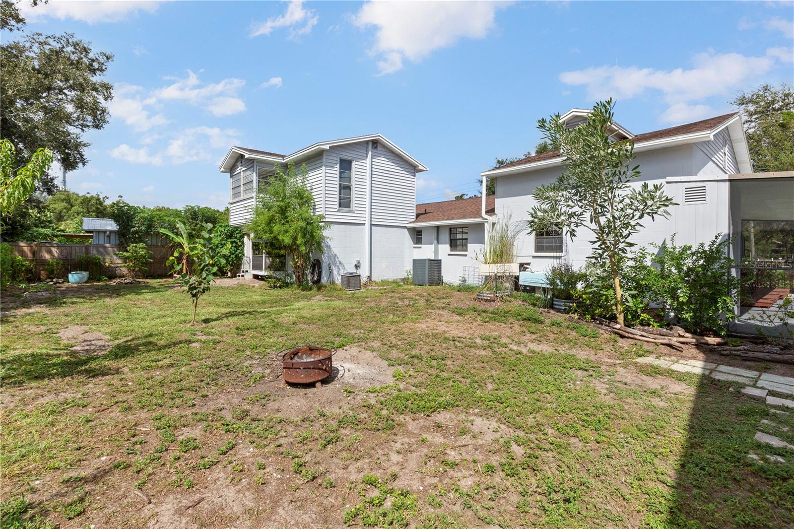 CLEWELL HEIGHTS - Residential