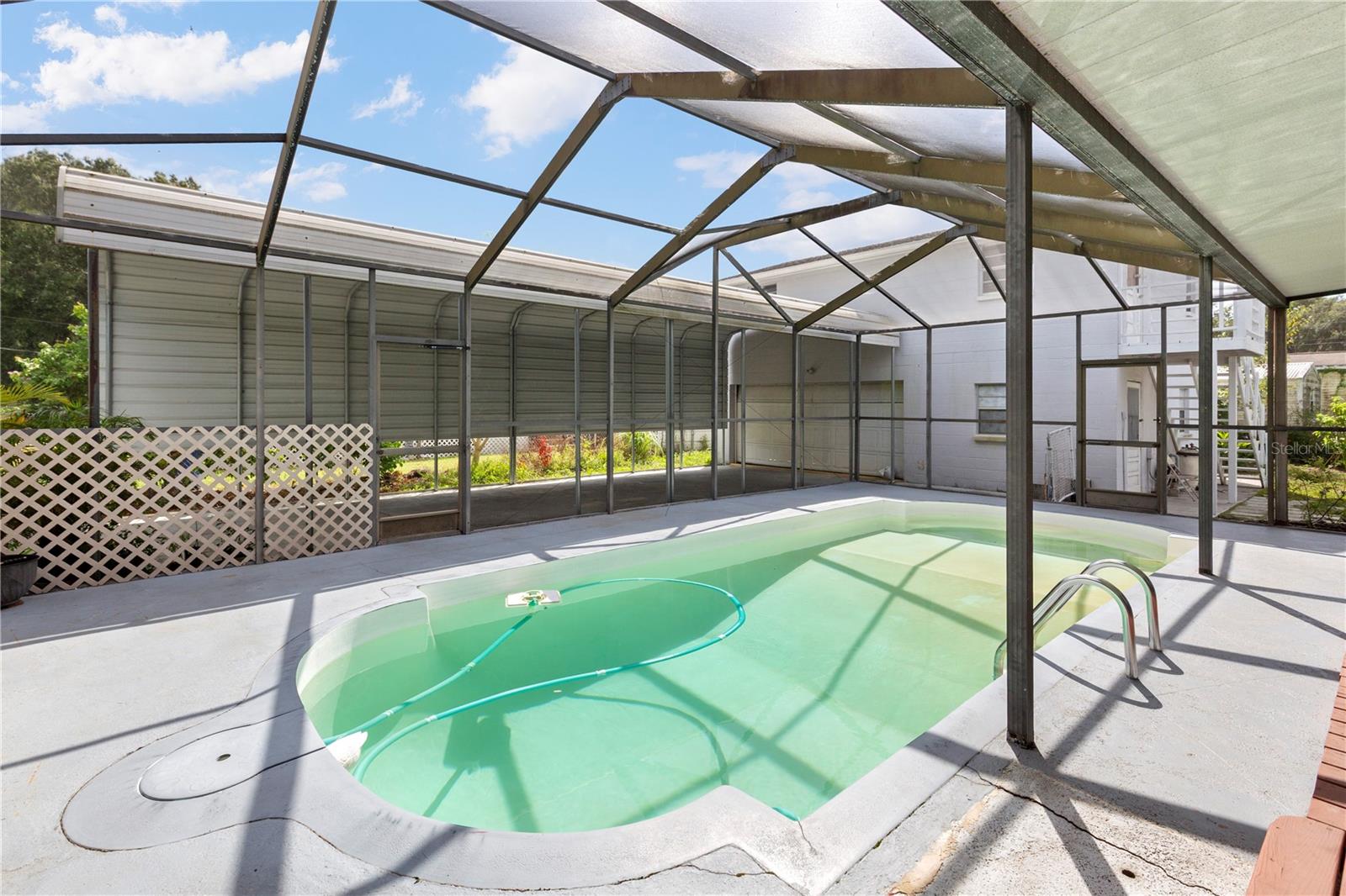 CLEWELL HEIGHTS - Residential