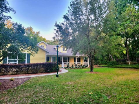 A home in DUNNELLON