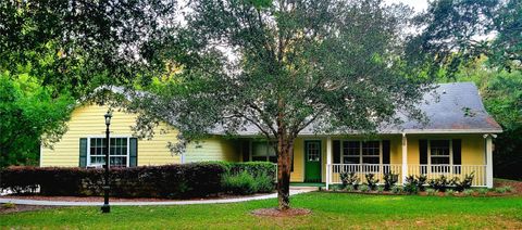 A home in DUNNELLON