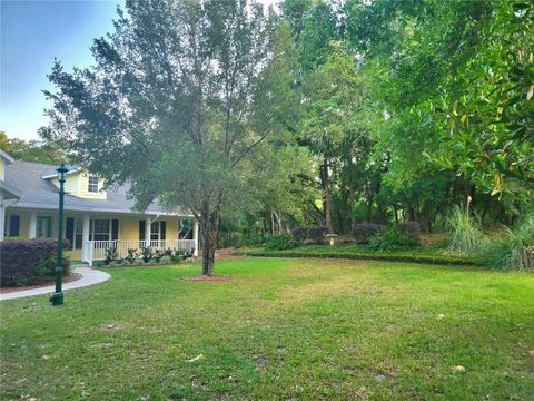 A home in DUNNELLON