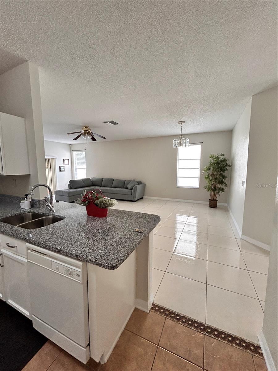 MARIPOSA - Residential Lease