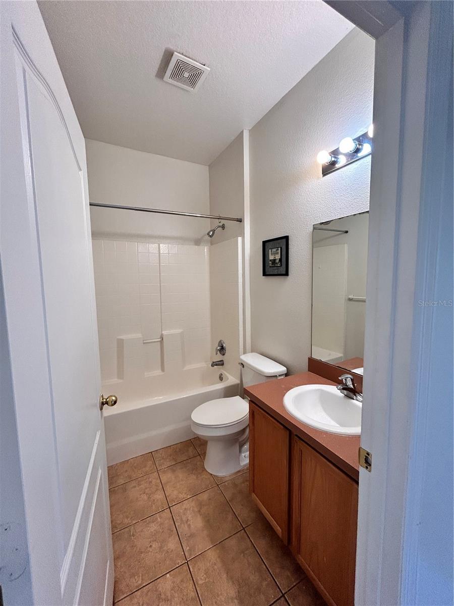 MARIPOSA - Residential Lease