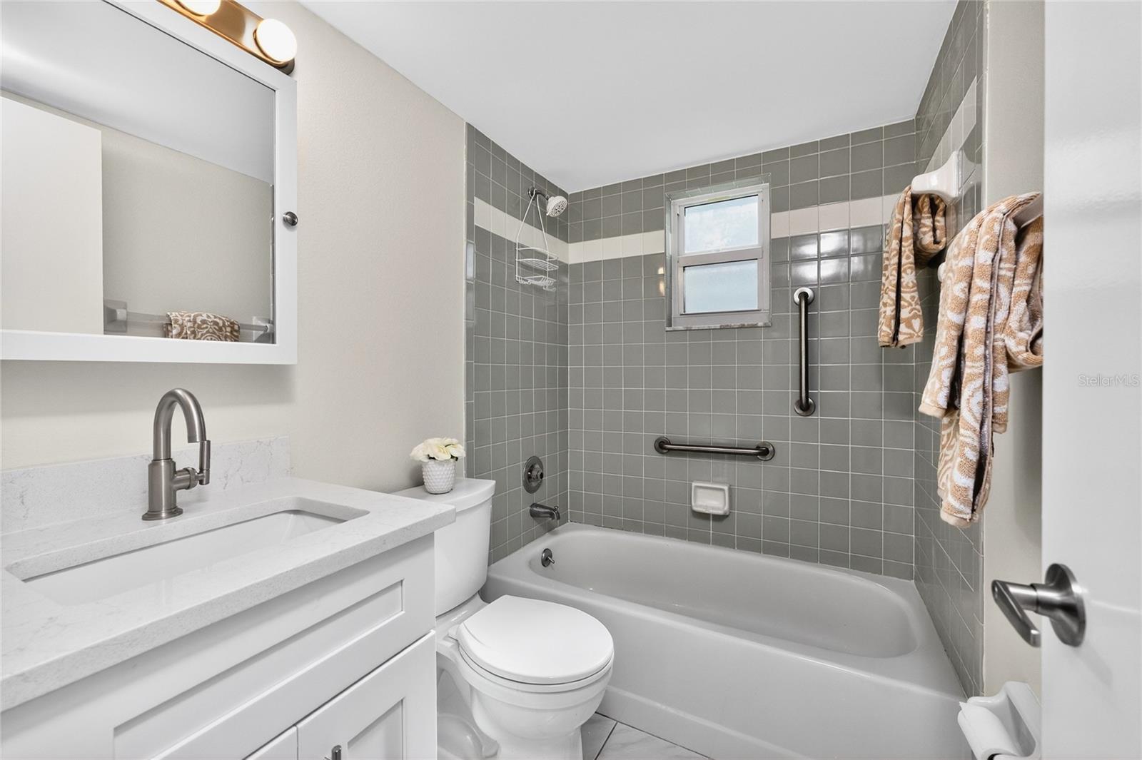 FAIRWAY VILLAS - Residential