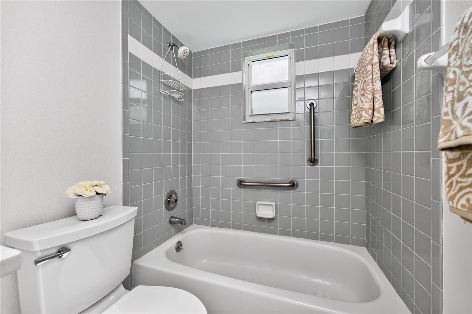 FAIRWAY VILLAS - Residential