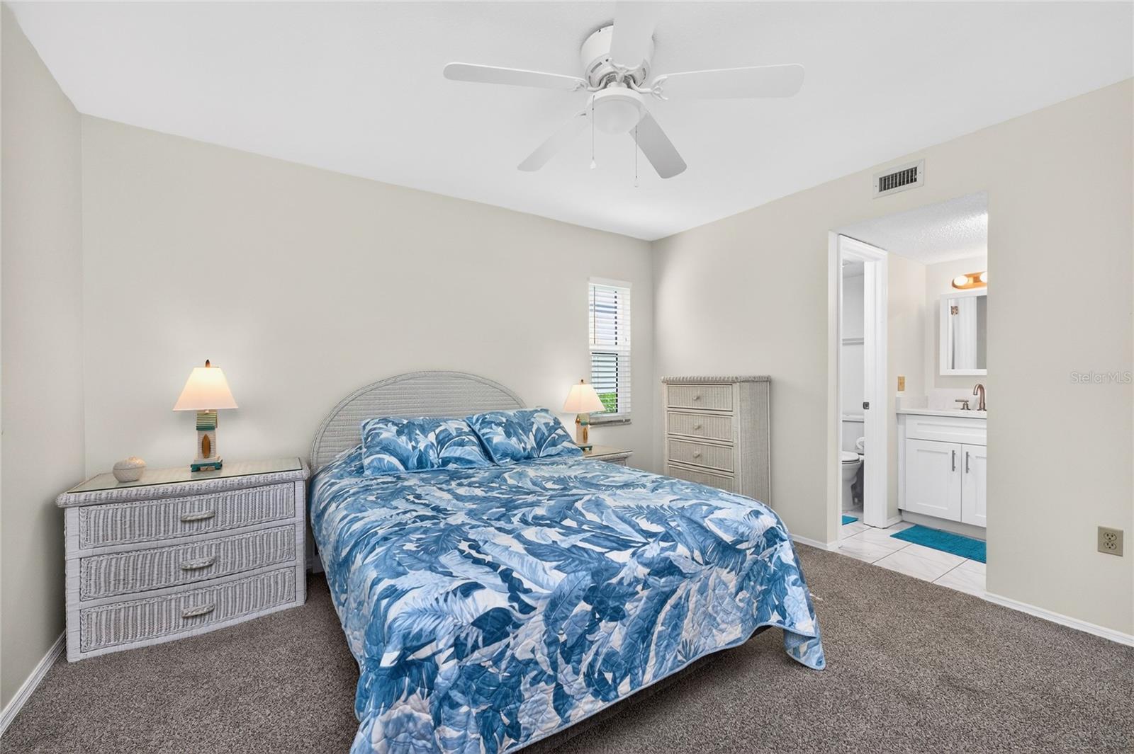 FAIRWAY VILLAS - Residential