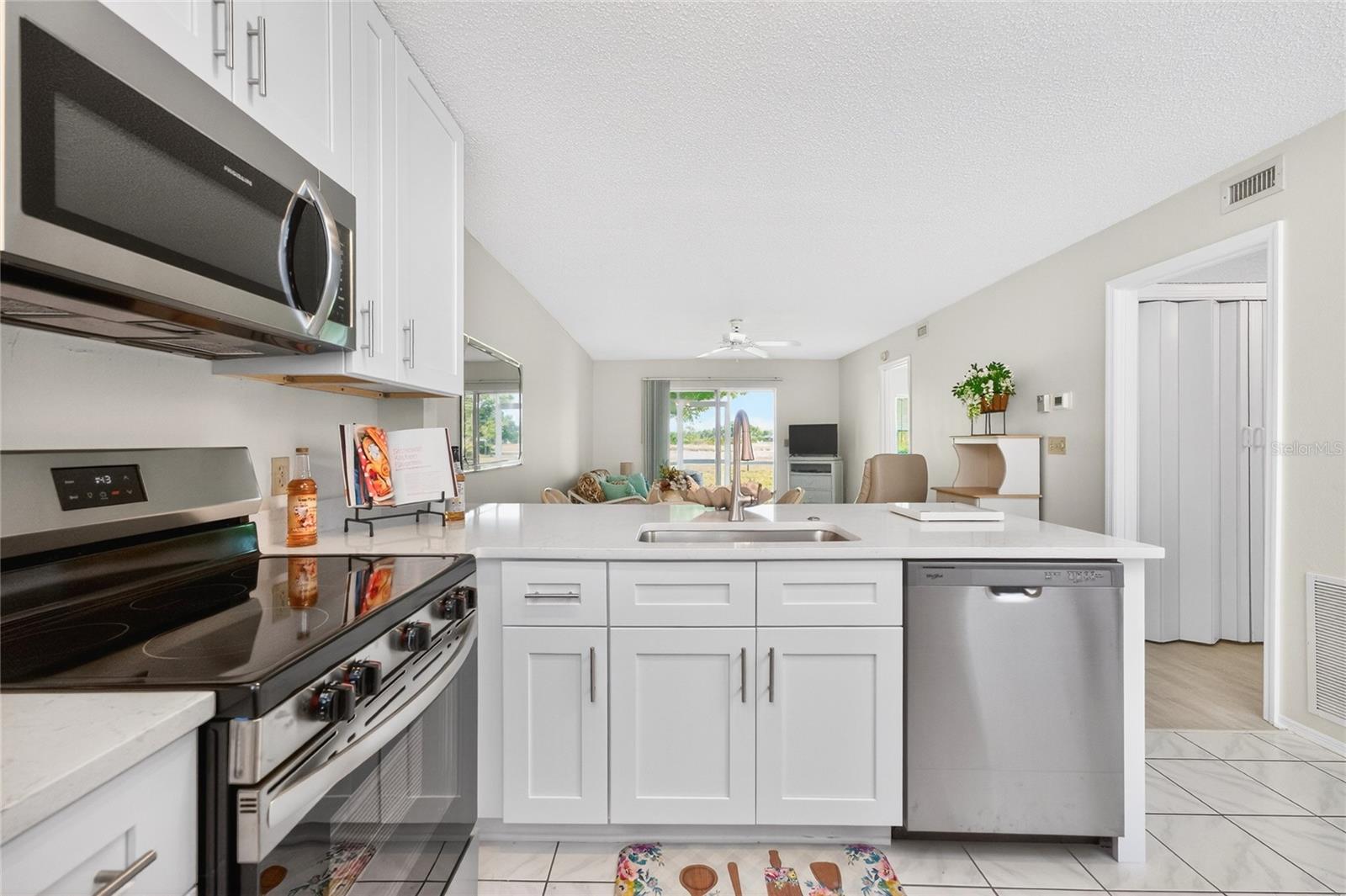 FAIRWAY VILLAS - Residential