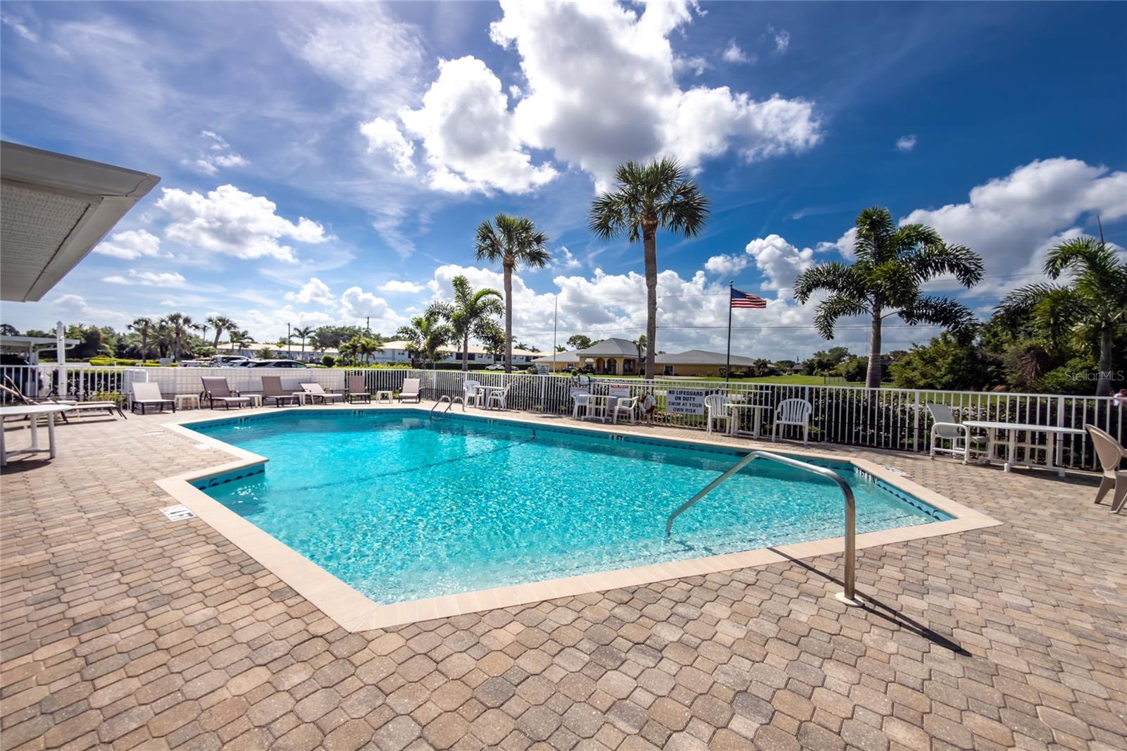 FAIRWAY VILLAS - Residential